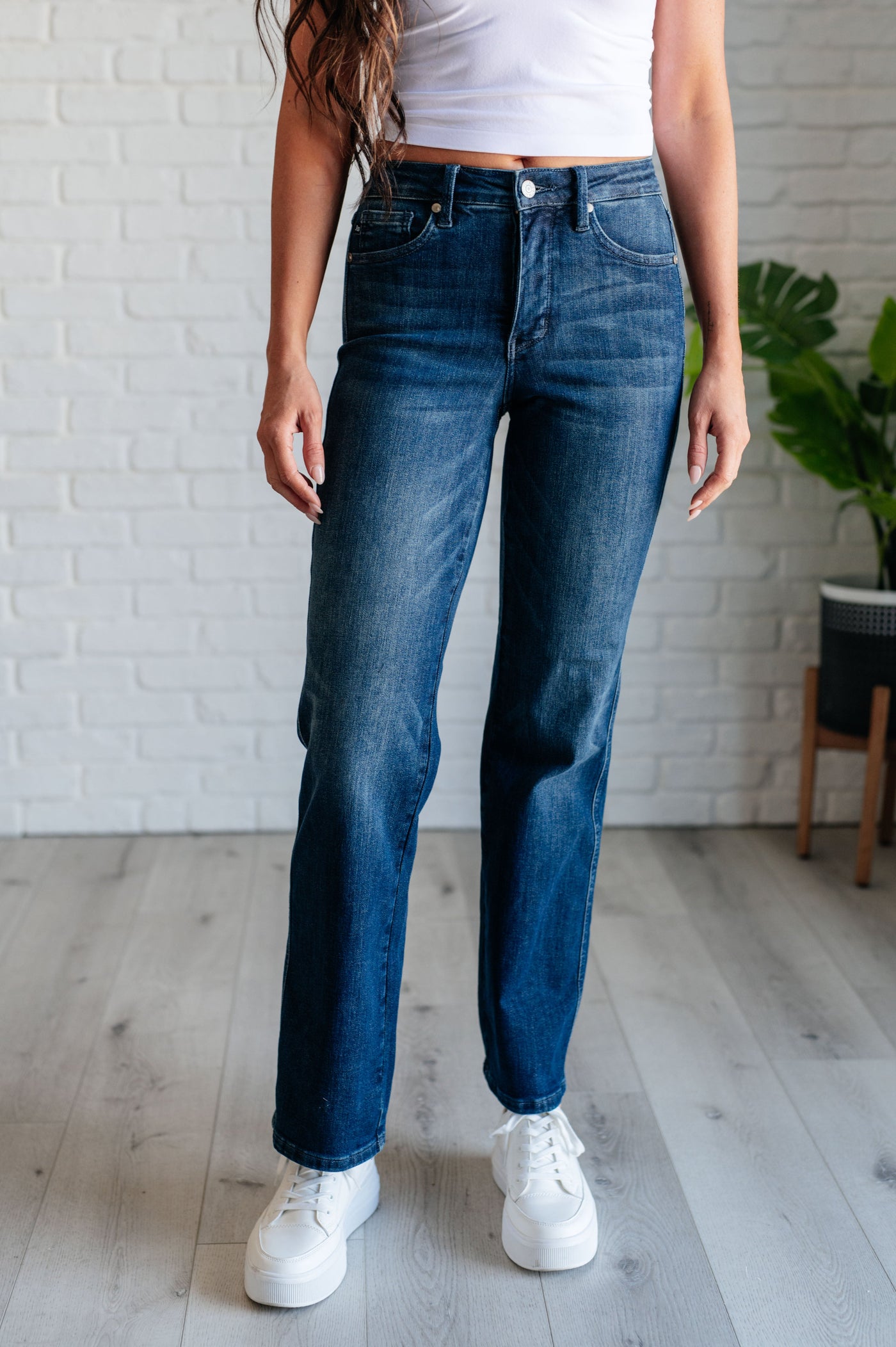 Judy Blue Muriel Mid Rise Tummy Control Classic Straight Jeans