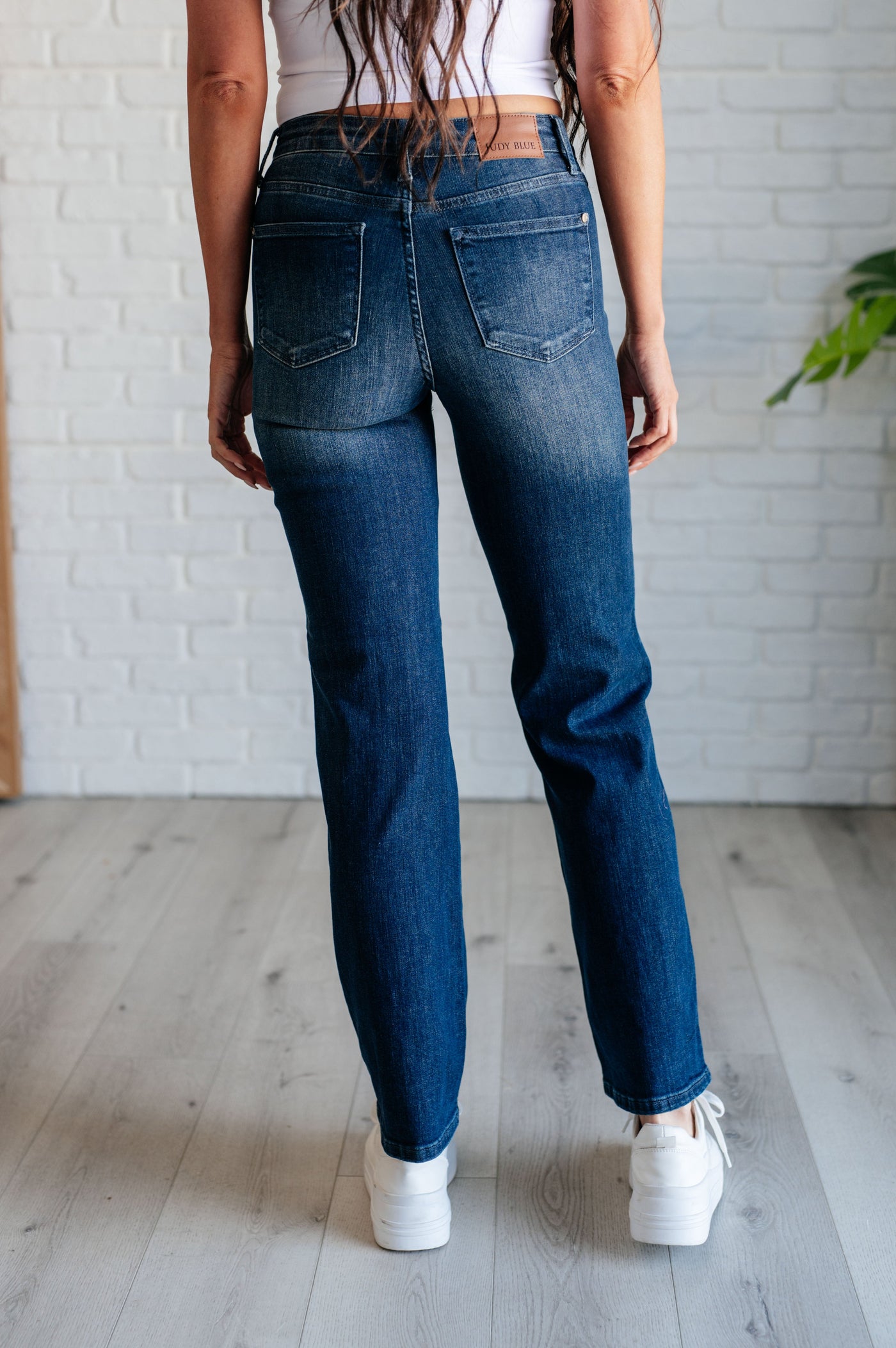 Judy Blue Muriel Mid Rise Tummy Control Classic Straight Jeans