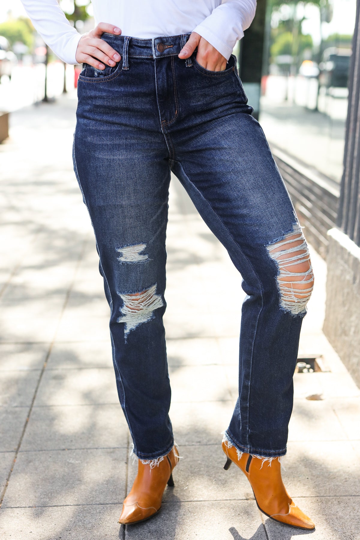 Judy Blue Maddie Mid Rise Distressed Straight Leg Jeans