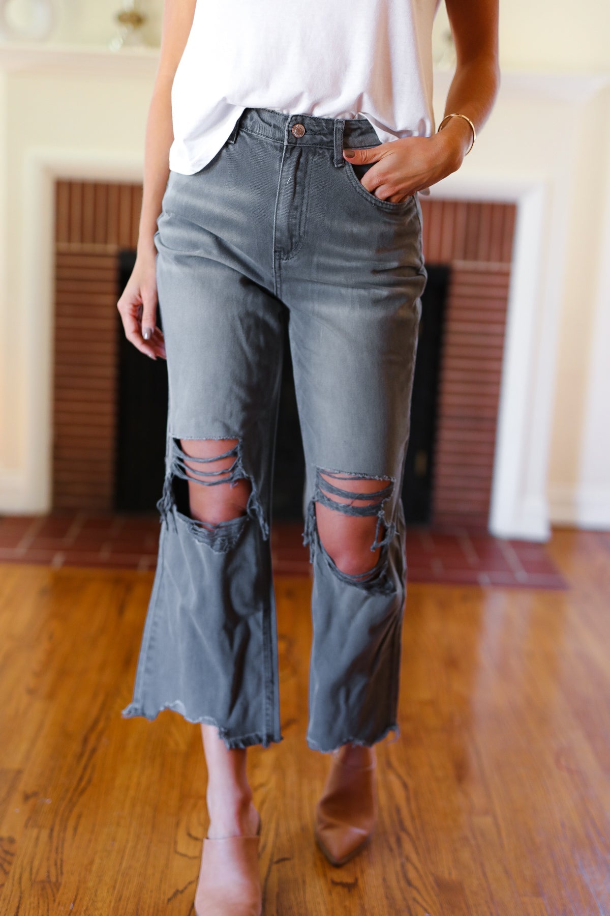 Cut Loose Distressed Cropped Pants in Ash Black