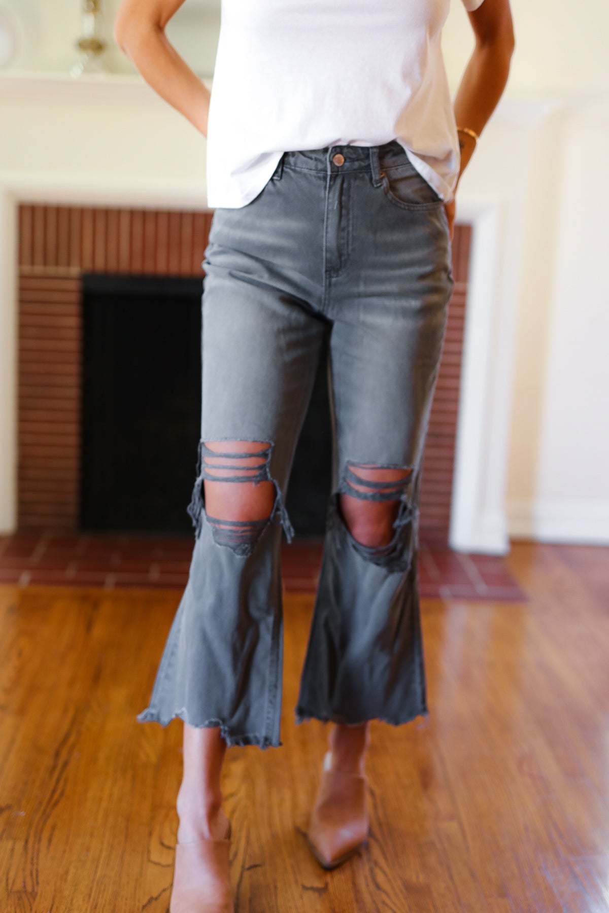 Cut Loose Distressed Cropped Pants in Ash Black