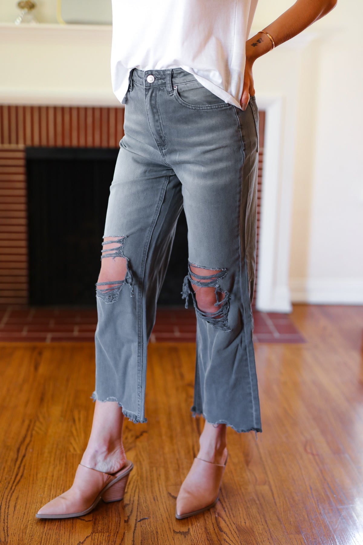 Cut Loose Distressed Cropped Pants in Ash Black