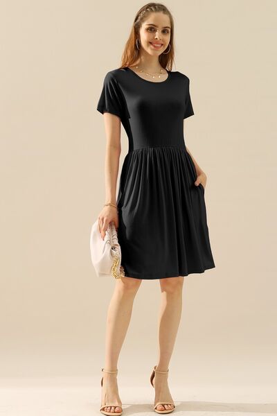 Everyday Chic Dress with Pockets