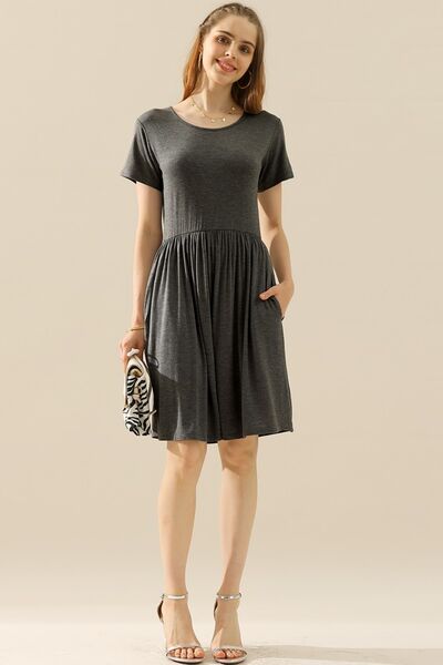 Everyday Chic Dress with Pockets