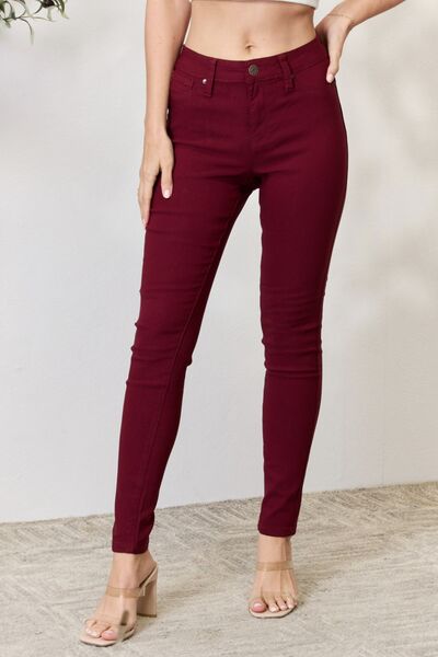 Belle Hyperstretch Mid-Rise Skinny Jeans in Wine