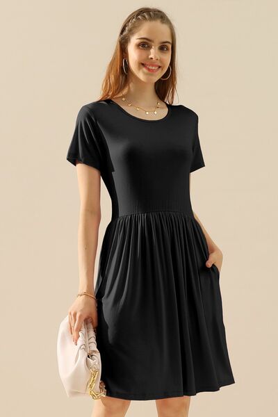 Everyday Chic Dress with Pockets