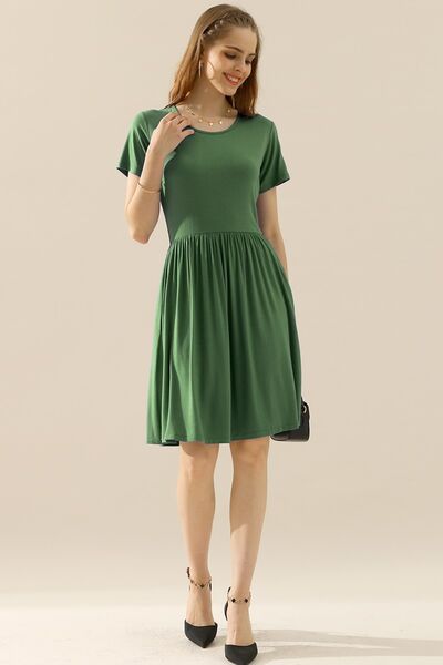 Everyday Chic Dress with Pockets