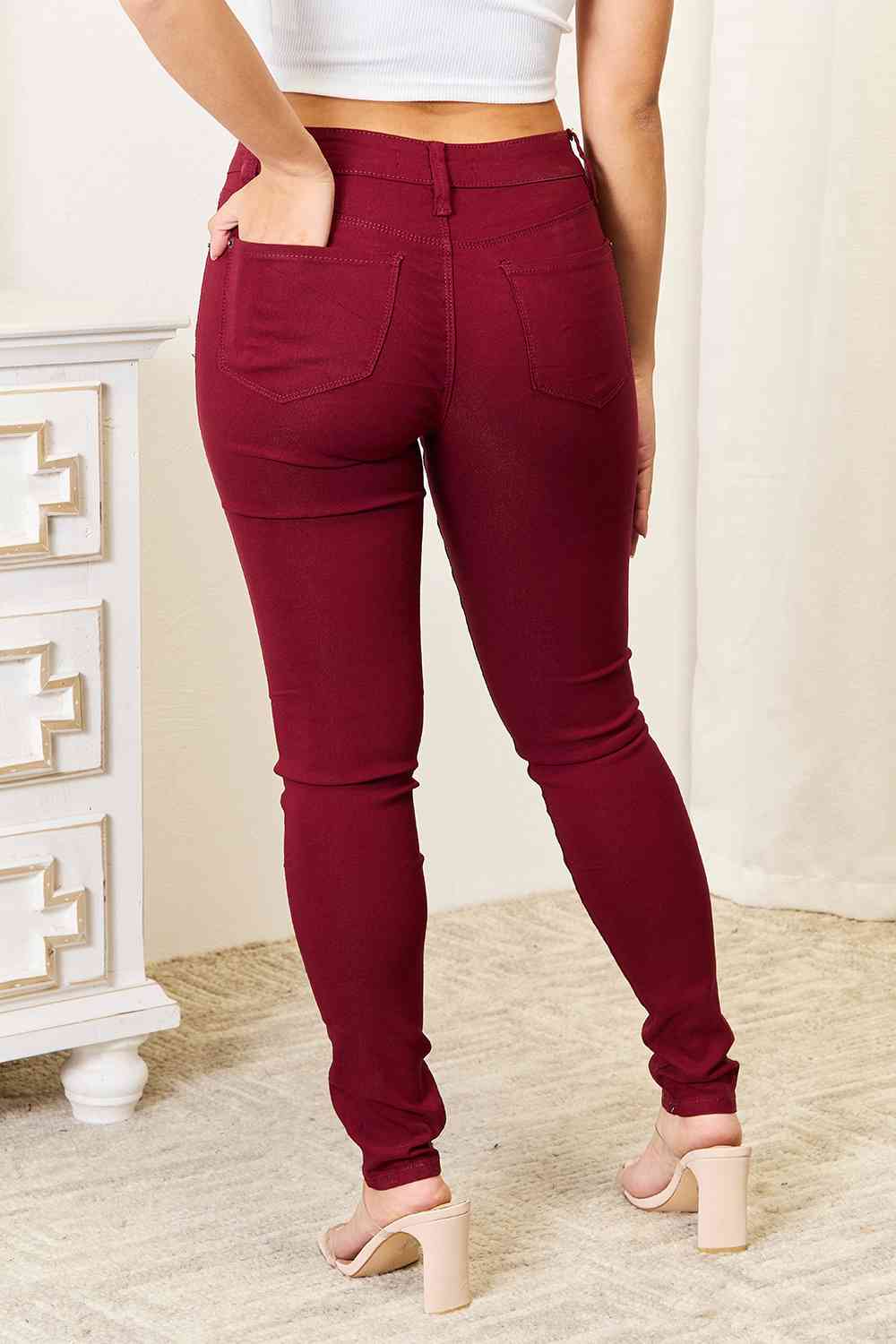 YMI Skinny Jeans with Pockets